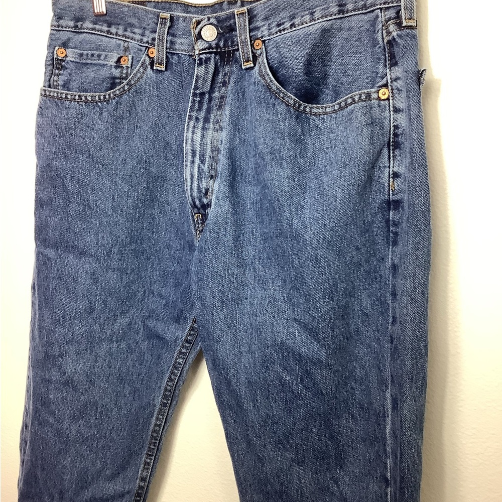 Men’s Levi’s 550 size 34 X 30 medium wash straight leg Classic 5 pocket EUC - Picture 4 of 13